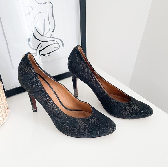 Coach / 9.5 / Urban Heels - Picture 2 of 6